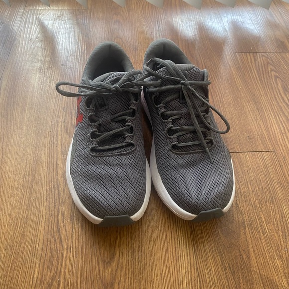 Under Armour Gray and Red Men's Sneakers - Picture 1 of 4